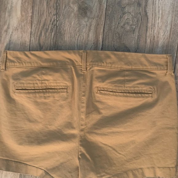 OLD NAVY THE PIXIE STRETCH KHAKI TAN SHORTS 8-EUC - Picture 5 of 6